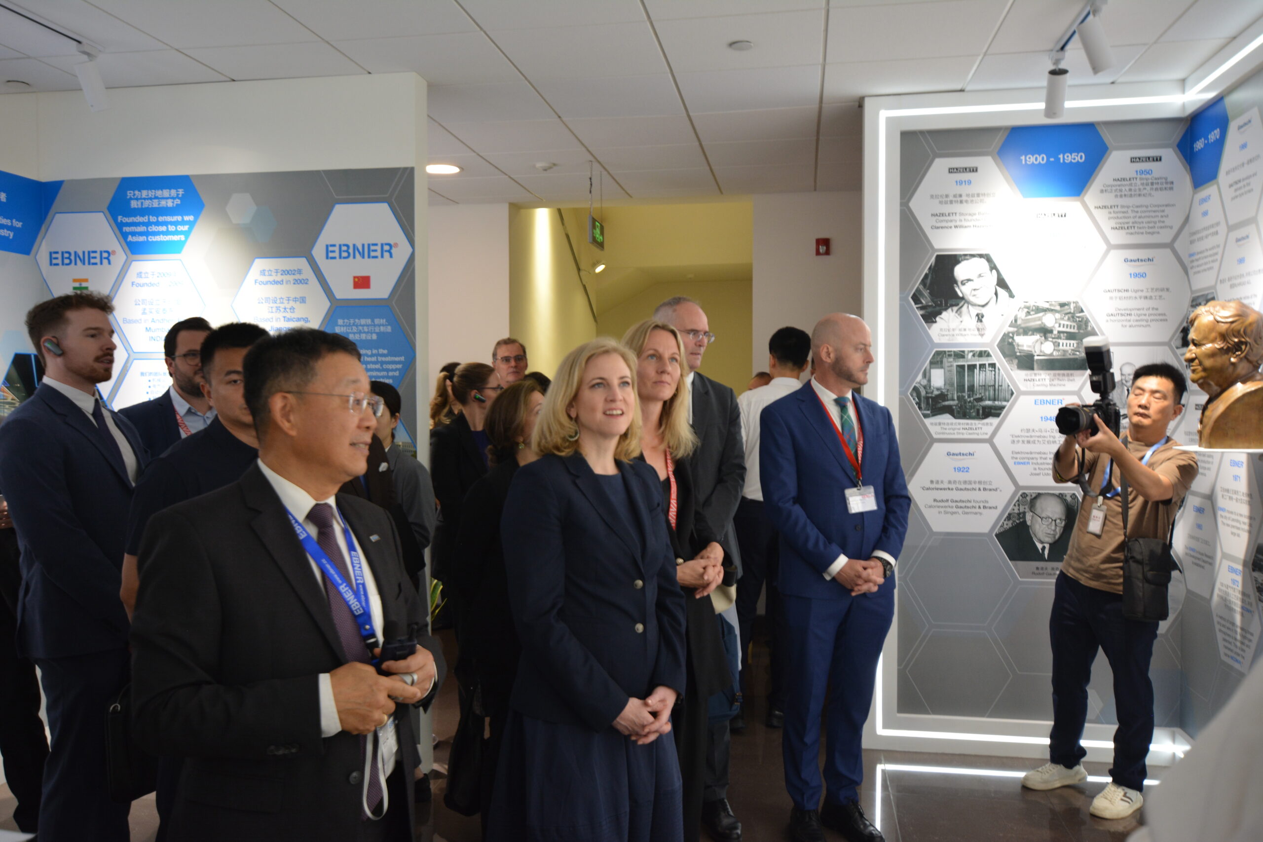 Beate Meinl-Reisinger bei EBNER in China